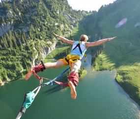 开云体育平台APP-佩德里，跨越大陆的绿茵棋手—当玻利维亚的野性遇上希腊的秩序