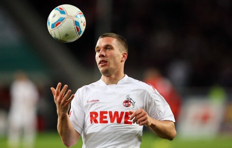 开云体育下载-黄喜灿一剑封喉，沙特沙漠风暴席卷丹麦—亚洲之光再闪耀，世界杯格局生变