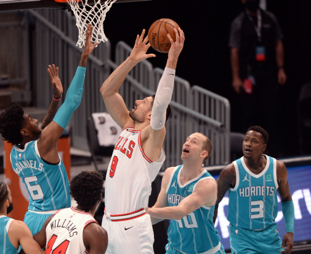 快船横扫江苏队，拉文高光表现