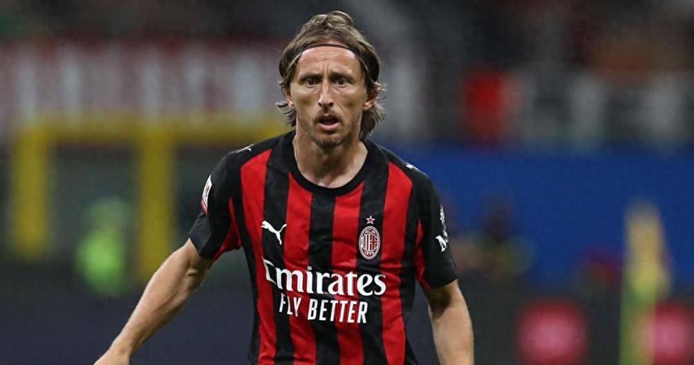 皇马鏖战曼联，莫德里奇点燃赛场