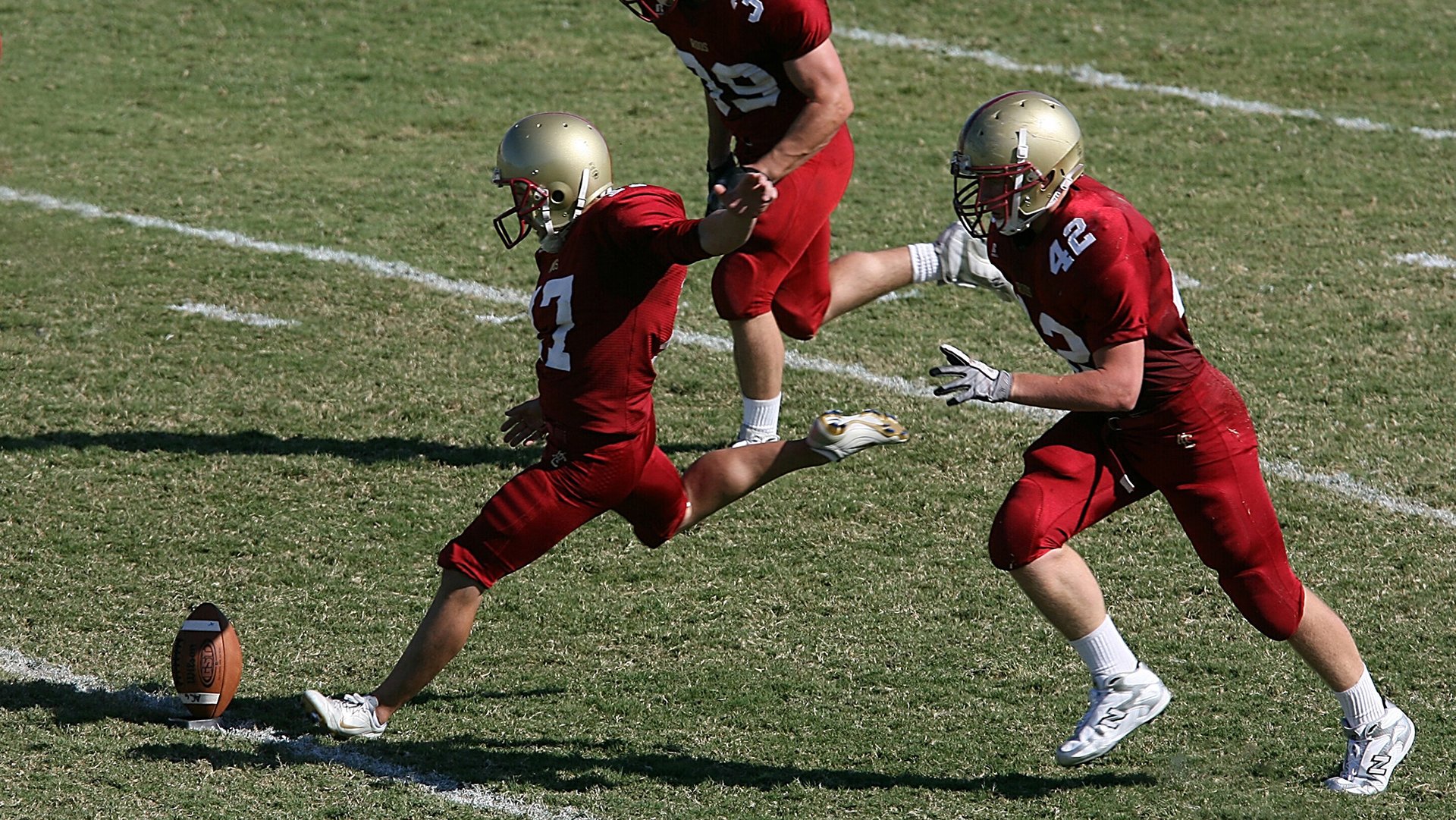 孤胆英雄的史诗，梅西在英格兰与阿根廷对决中如何以个人能力改写剧本