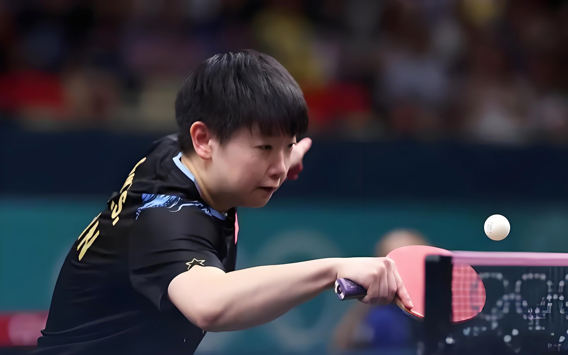 卢森堡选手与搭档携手获得羽毛球比赛冠军 卢森堡选手与搭档携手获得羽毛球比赛冠军