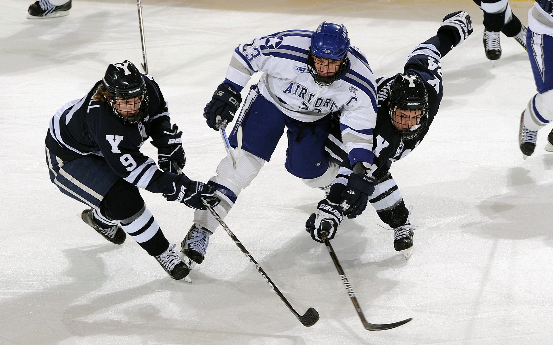 特奥关键战不手软!毕尔巴鄂主场能否掀翻曼城?